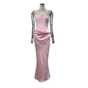 Abito da festa lungo due pezzi a sirena con top a tubino, scollo senza spalline, vita alta e spacco, in raso vintage primaverile, per donne ricche - Product Image 5