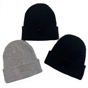 Gorro de invierno de lujo para mujer, logotipo personalizado, patrón de personajes, cálido, North Bennie, tela apropiada para viajes - Product Image 2