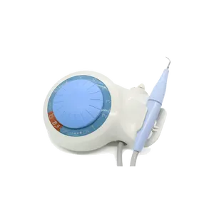 Ультразвуковой скейлер Беспроводное управление с автоматическим водоснабжением Стоматологическая ультразвуковая система очистки зубов скейлер