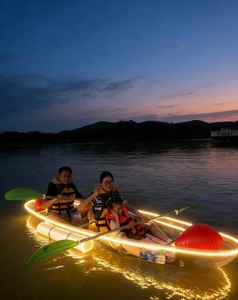 Kayaks transparents Crystal Clear, kayak de tourisme pour 2 personnes, canoë à fond transparent avec lumières LED - Product Image 2