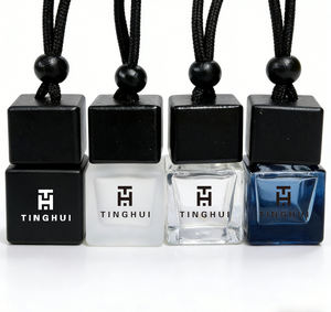 Botella de Perfume Cuadrada Vacía de 8 ml para Automóvil, Botella de Aromaterapia para Automóvil, Botella de Ambientador para Automóvil, Botella Difusora para Automóvil, Venta al por Mayor - Product Image 1