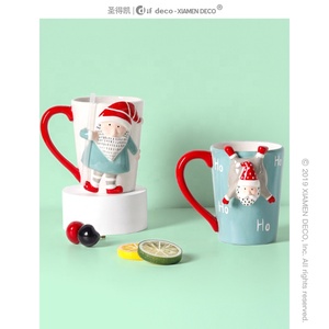 Cốc Ông Già Noel Thiết Kế 3D Độc Đáo Bằng Gốm ODM <span class=keywords><strong>OEM</strong></span> Có Ống Hút, Bộ Cốc Giáng Sinh - Product Image 2