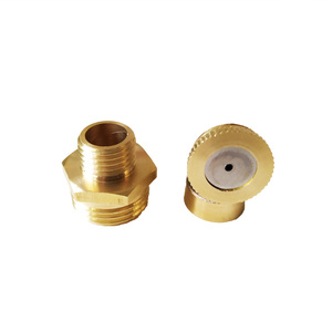 Aspersor de Agua de Latón con 4 Boquillas, Aspersor de Agua Ajustable <span class=keywords><strong>para</strong></span> Jardín y Patio - Product Image 6