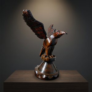 Escultura de águila de madera tallada a mano de alta calidad, figura alada moderna para decoración del hogar, oficina o Diwali, procedente de Delhi. - Product Image 3