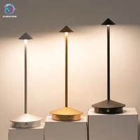 Lampe de table intelligente rechargeable sans fil, lampe LED avec chargeur sans fil, lampe de chevet en marbre nordique, lumière de nuit luxueuse pour la décoration de la maison