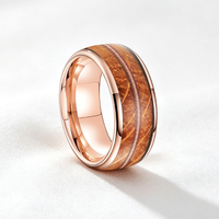 Bague unisexe en carbure de tungstène plaqué or rose, style vintage, avec incrustation de cordes de guitare en bois de 8 mm, pour mariage