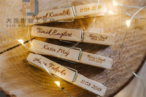 Pinces à linge en bois gravées au laser à motif personnalisé pince en bois <span class=keywords><strong>color</strong></span>é ou naturel pour décor d'affichage de photos bricolage - Product Image 3