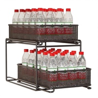 Étagère de rangement multi-niveaux sous l'évier, conçue pour le rangement des plats, des bols et des condiments dans les armoires de cuisine