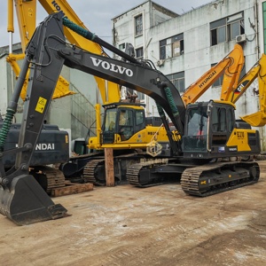 Excavadora Volvo EC210 Usada de Alta Calidad, 21 Toneladas, Excavadora Hidráulica de Cadenas Volvo de Segunda Mano, Pocas Horas de Trabajo, Disponible para la Venta - Product Image 3