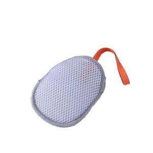 Borsa esfoliante a doppio lato per il viso e per il corpo in poliestere con spugnole e sapone da bagno - Product Image 6