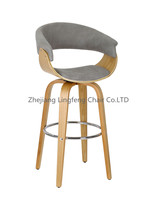 Chaises Pivotantes Tabouret de Bar en Bois Courbé Pivotant Usine Mobilier de Bar Moderne Rembourrage Dossier Rond Bar Haut en Cuir PU Noir