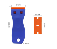 Outil de nettoyage de vitres à lame en plastique pour l'élimination des étiquettes, des autocollants et des décalcomanies, applicateur pour verre et detailing automobile
