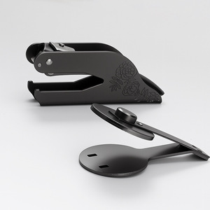 Alicates de grabado en relieve con marco de metal redondo para hacer sellos con accesorios de clip - Product Image 3