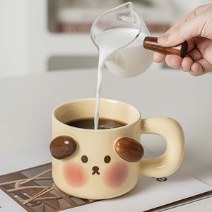 แก้วน่ารักสำหรับผู้หญิง ลายสุนัข ผลไม้ แก้วเซรามิกสำหรับกาแฟ ชา นม ดีไซน์ 3 มิติ รูปหมู พร้อมฝาและช้อน - Product Image 3