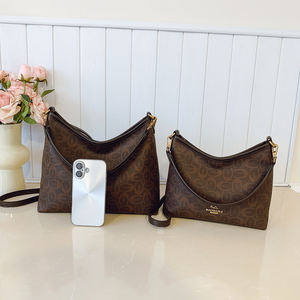 Sac fourre-tout tendance pour femme à motif géométrique. Sac à main de luxe en PU de haute qualité. - Product Image 3