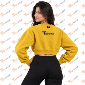 Sweat-shirt court à col rond pour femme Tiierwear, jaune moutarde, couleur unie, logo brodé, vêtement décontracté pour l'automne - Product Image 6