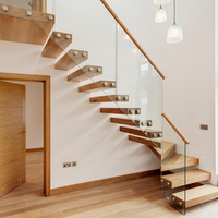 Conception préfabriquée en usine Intérieur Mono Stringer Escalier Appartement Escalier Bande de roulement Riser Bois Massif U L Forme Escalier