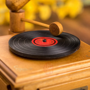 Caja Musical de Madera con Mecanismo de Relojería, Juguete Musical con Forma de Gramófono, Mini Fonógrafo con Disco de Vinilo Simulado - Product Image 4