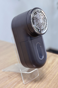 Máy cạo xơ vải PRITECH 6 lưỡi dao, nhiều tốc độ, sạc lại được, có hộp đựng lớn, tiện lợi khi đi du lịch - Product Image 6