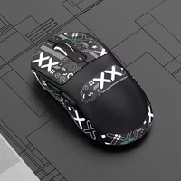 Souris de jeu sans fil rechargeable pour ordinateur Attack Shark X3PRO PAW3395 Esports, souris légère à trois modes Attack Shark X3PRO