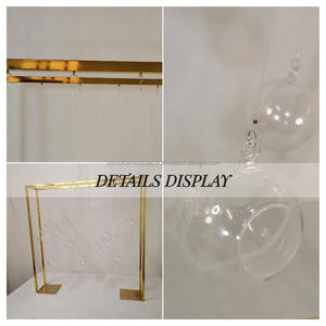 Elegante Soporte de Metal Dorado Personalizado para Flores Colgantes, Centro de Mesa para Decoración de Bodas - Product Image 4