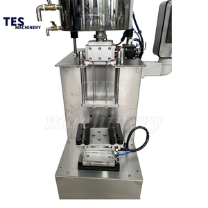 Machine de remplissage cosmétique de moteur servo de haute précision pour la production de glaçure de lèvre de base liquide - Product Image 4
