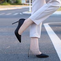 Sepatu kantor wanita