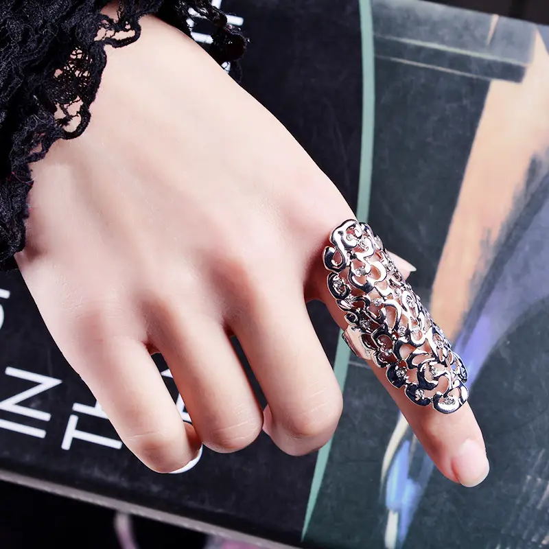 Cincin modis perhiasan sambungan berlian bertatahkan berongga jaring terbuka berlebihan Punk