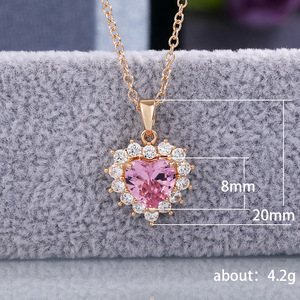Collier pendentif cœur rose mignon pour femme, collier minimaliste avec pierre scintillante, bijoux tendance, à porter au quotidien, cadeau - Product Image 5