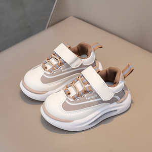 2025 printemps automne nouvelles chaussures de Sport pour enfants pour garçons filles semelle souple chaussures de sport en cuir décontractées pour petits enfants de taille moyenne - Product Image 4