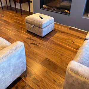 천연 아메리칸 블랙 월넛 다층 엔지니어링 경재 UV 부드러운 현대적인 디자인 가정 공간을위한 실내 나무 바닥 - Product Image 2