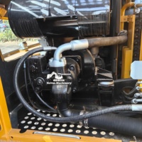 Excavatrice sur chenilles d'occasion SANY 95C 9T avec moteur et système hydraulique fiables, idéale pour les travaux de construction, de terrassement et de démolition