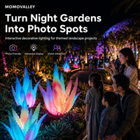 Lumière sculpturale en résine LED Momovalley en forme d'aloe vera pour hôtels de luxe, stations balnéaires, centres commerciaux et décoration paysagère extérieure