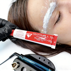 Machine PMU à logo personnalisé pour crème blanche de tatouage, fournitures pour poste de travail de microblading dynamique, accessoires de tatouage semi-permanent - Product Image 1