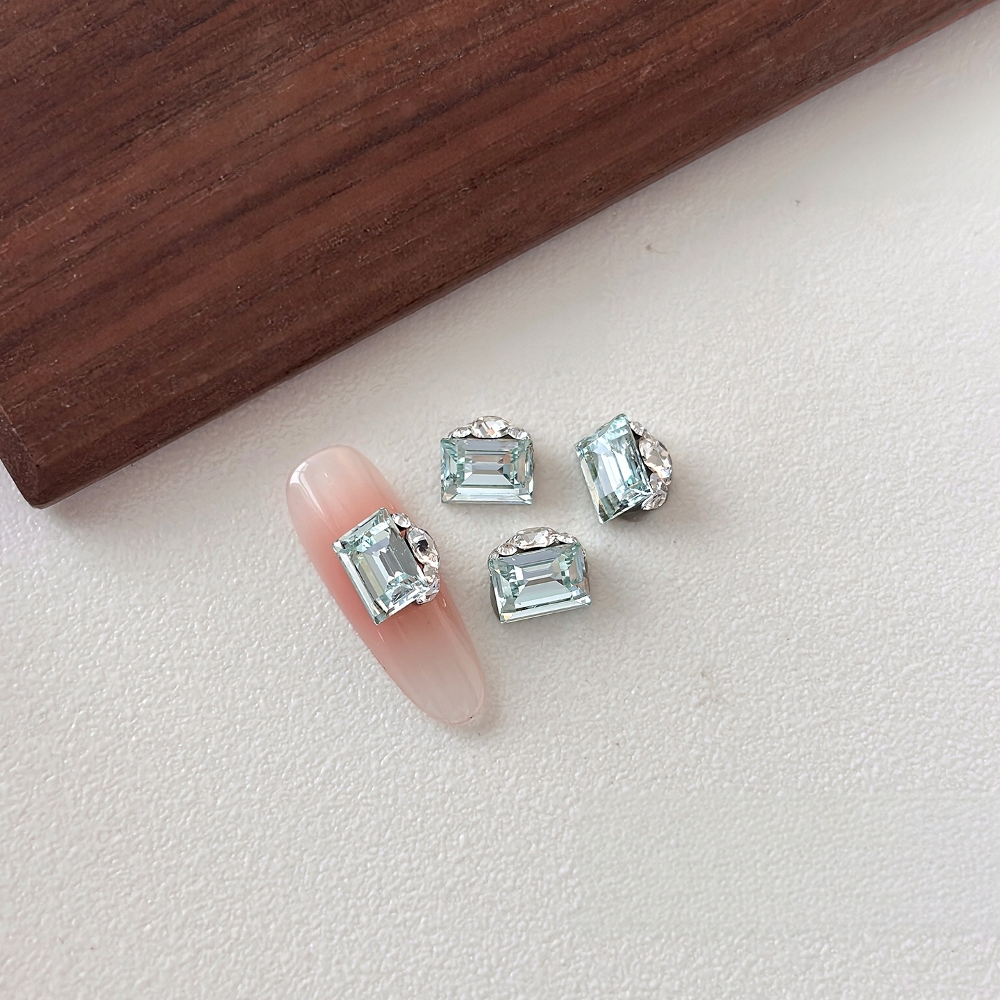 M2639-05# Bleu rose clair (prix 1 pièces)