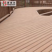 Fabricants de terrasses extérieures en composite 3D Carreaux de terrasses en bois plastique WPC Planchers de terrasses en bois