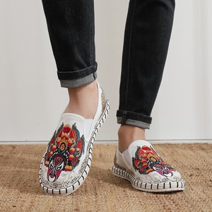 Zapatos de Tela Sin Cordones para Hombre Bupu Fenghua Estilo Pekín Antiguo, Nuevos Zapatos Casuales Bordados con Suela Suave Multicapa Hechos a Mano para Primavera/Verano - Product Image 2