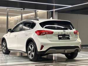 <span class=keywords><strong>Ford</strong></span> <span class=keywords><strong>Focus</strong></span> <span class=keywords><strong>Active</strong></span> 1.5T berline 2021, conduite à gauche, automatique, essence, pneus, toit ouvrant, voiture d'occasion - Product Image 5