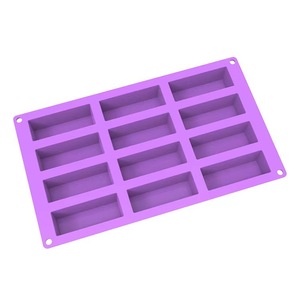 Moule à savon rectangulaire en silicone à 12 cavités pour la fabrication artisanale de savon à froid, outils de pâtisserie - Product Image 2