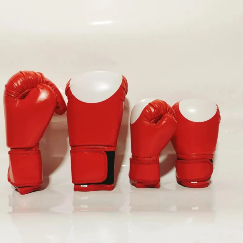 Offre Spéciale gym poinçonnage combat de combat en cuir pu 10OZ 12oz gants de boxe d'entraînement personnalisés