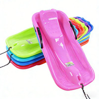 Toboggan d'hiver multi-usages pour le plaisir familial en plein air, glisse sur la neige, l'herbe, le sable, matériau PE durable