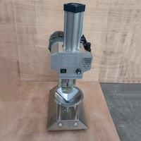 Machine à peler la noix de coco en acier inoxydable / Machine à gratter la peau de la noix de coco / Éplucheur de noix de coco pour noix de coco verte fraîche