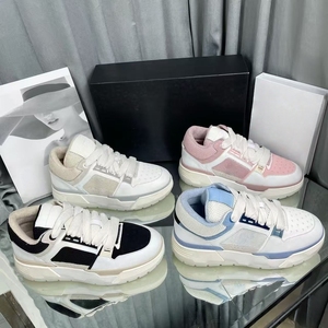 Chaussures de marche en maille légères et élégantes pour femmes et hommes, de haute qualité, de marque de luxe, avec semelle en caoutchouc, vente en gros - Product Image 5