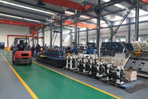 Produsen profesional <span class=keywords><strong>ERW</strong></span> jalur produksi las baja karbon Hr/Cr MS pembuatan tabung Motor baru pabrik pipa jenis komponen inti - Product Image 2