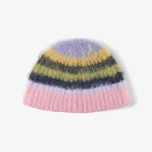 Chapeau tricoté chaud d'hiver pour femme, chapeau bob personnalisé en mohair rayé arc-en-ciel - Product Image 4