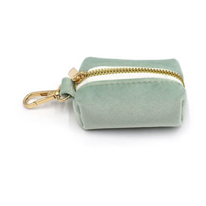 Produits uniques 2026 : Collier pour chien en velours doux vert sauge, laisse en polyester pour animaux, corde et porte-sac à déjections canines doré tendance - Product Image 4