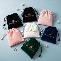 Pochette à bijoux personnalisée en velours avec cordon de serrage, logo doré, petit sac cadeau, présentoir pour bagues et boucles d'oreilles, pour boutique, mariage, mini