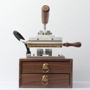 العتيقة تقليد الساخن الصحافة الجلود شعار آلة الطوابع للبلاستيك ورقة - Product Image 4