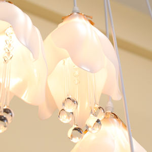 LT250022 Guirlande lumineuse à 10 têtes <span class=keywords><strong>magnolia</strong></span> pour plafond suspendu en acrylique en forme de fleur Guirlande lumineuse à LED pour événement, mariage, fête, décoration - Product Image 4