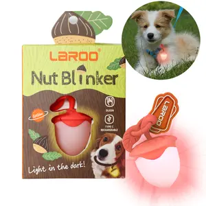 Laroo Nieuw Ontwerp 2023 Veiligheid Glow Flash Oplaadbare Led Pet Blinker Voor Kleine Midden Grote Hond